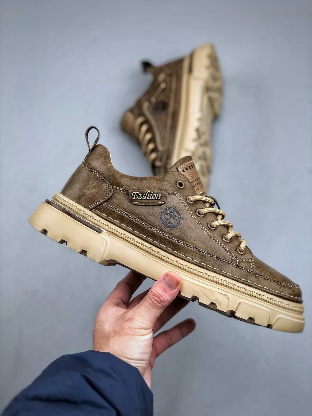 Local pickup 💰 520 supports store Timberland/Timberland classic 25ss new low-top (plus velvet) classic re-creation, brand new upgrade, Guangdong factory quality, original box and original packaging. The fabric is made of Italian 🇮🇹 top frosted mesh. It is paired with anti-odor and anti-corrosion genuine leather latex insoles to give you a perfect wearing experience. High-quality and durable, a must-have for sportsmen. Specially designed to handle handsomeness. High-quality and first-class foot feel. Exclusive supply Official item number: TB23066 Size: 39 40 41 42 43 44